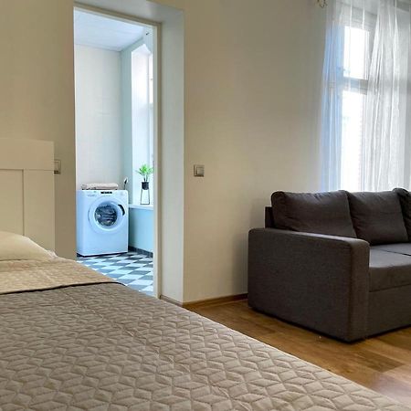 Spacious Holiday Apartment With Wifi And Parking Pärnu Kültér fotó