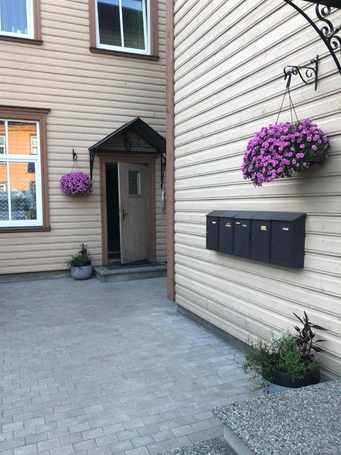 Spacious Holiday Apartment With Wifi And Parking Pärnu Kültér fotó