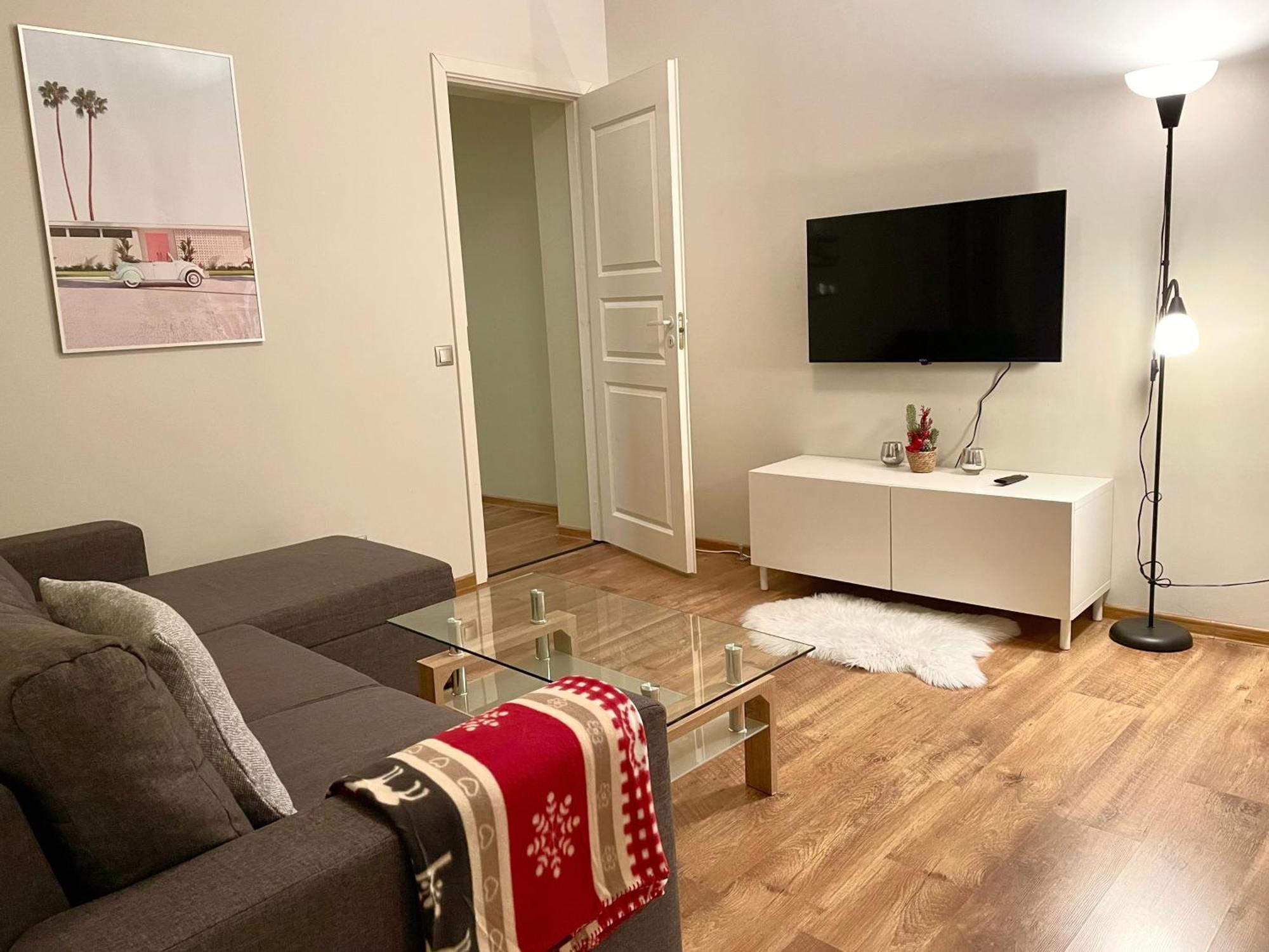 Spacious Holiday Apartment With Wifi And Parking Pärnu Kültér fotó